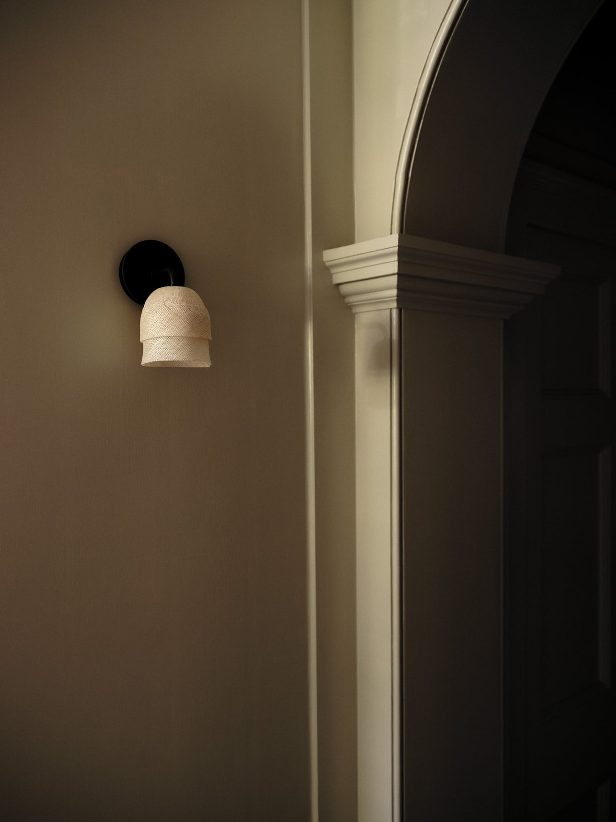 Lilio wall light