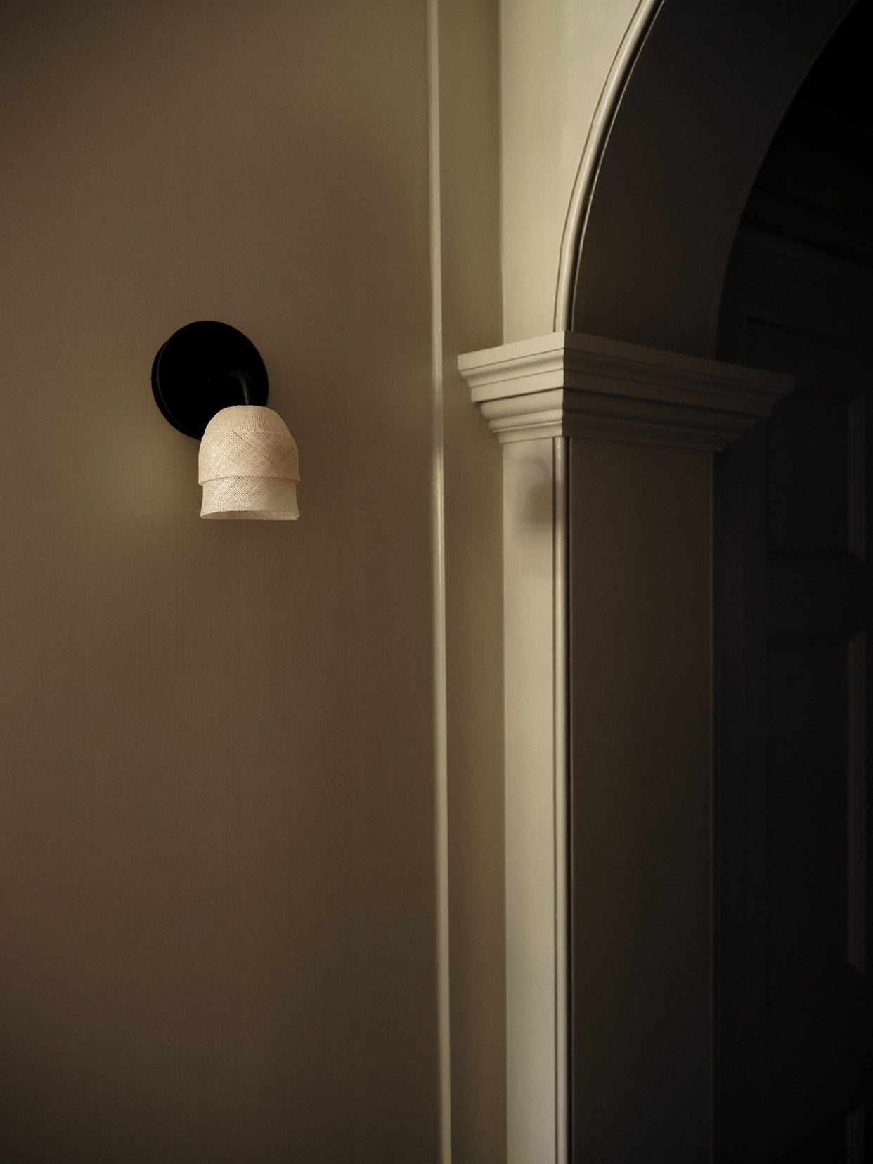 Lilio wall light