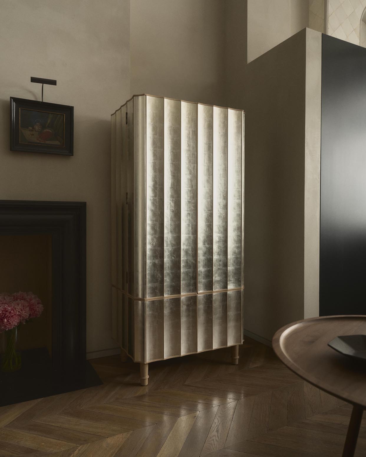 Glover drinks cabinet white gold