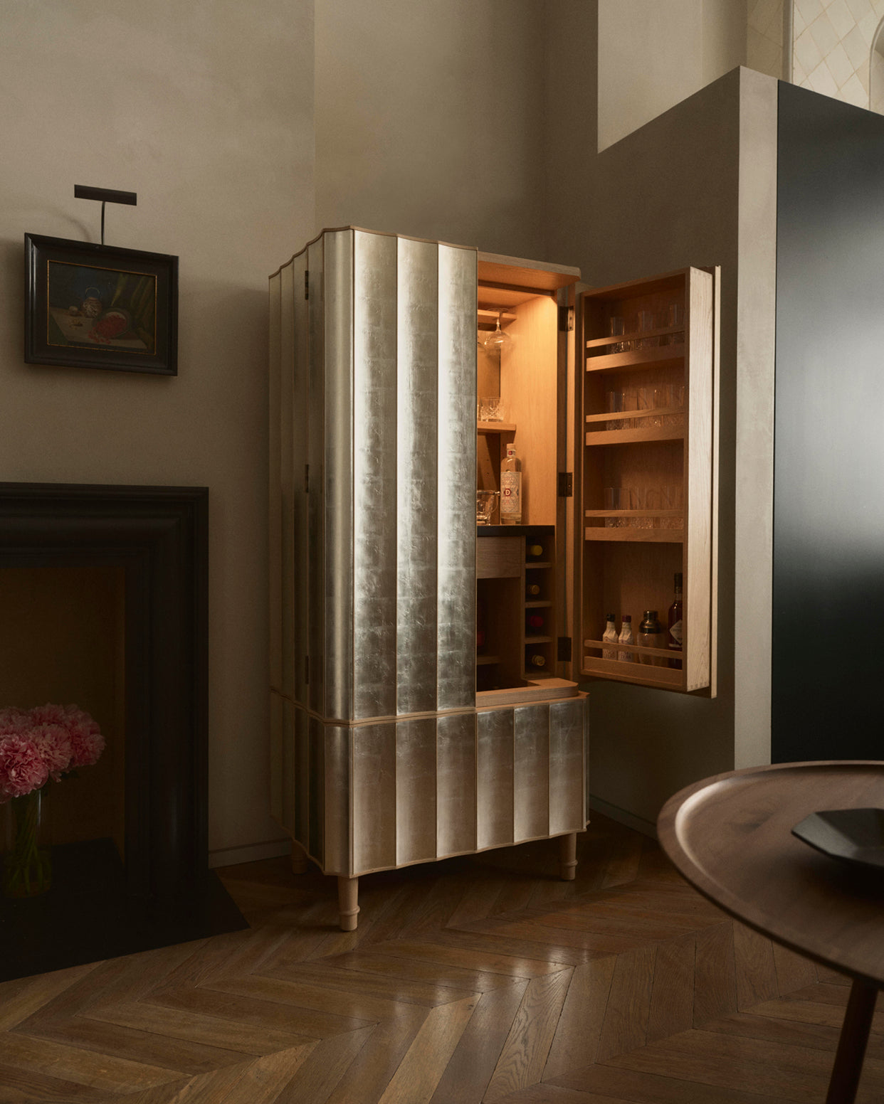 Glover drinks cabinet white gold