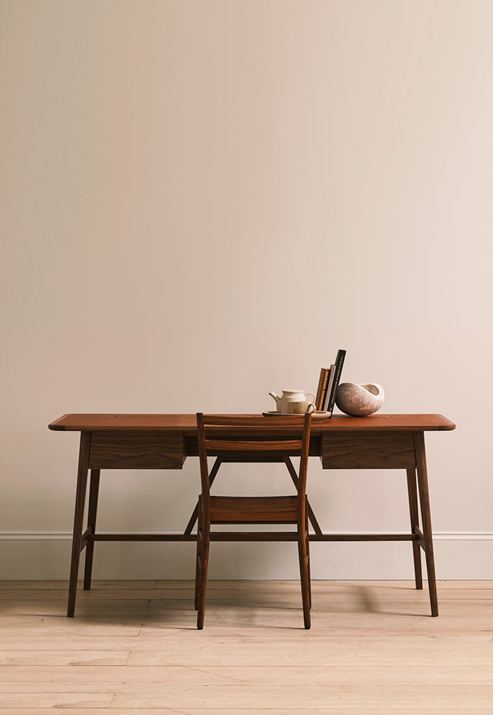 Thin desks online