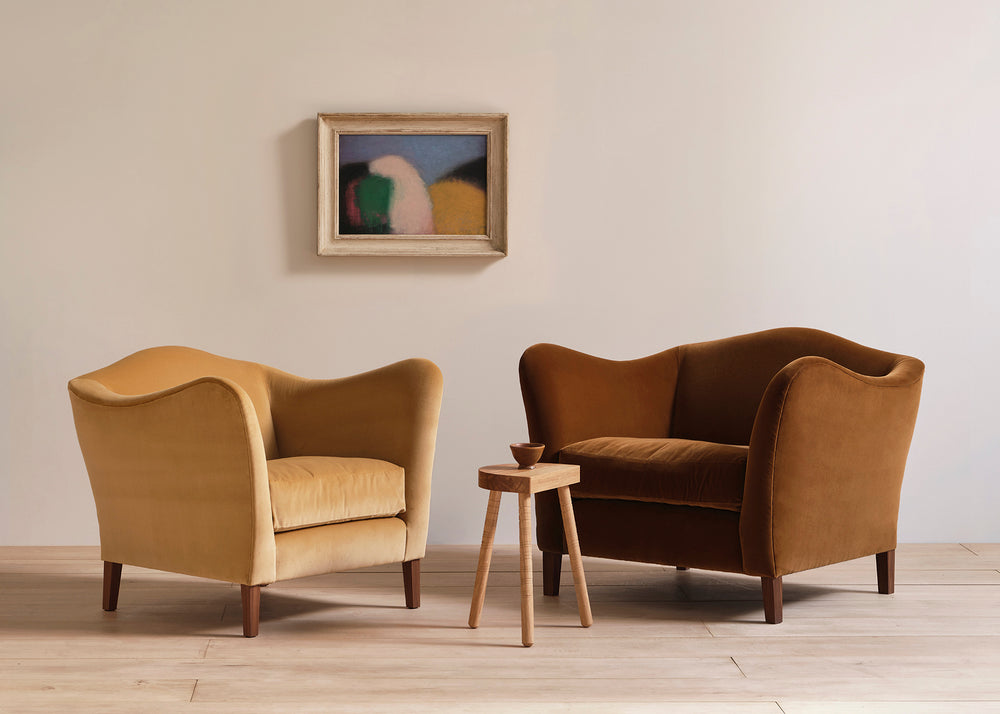 Two Moreau armchairs with Ort table