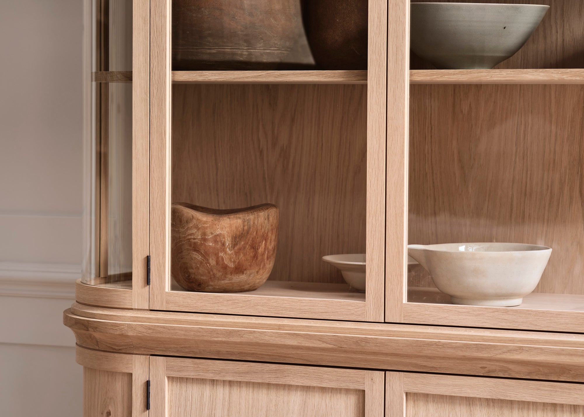 Mercier vitrine timber