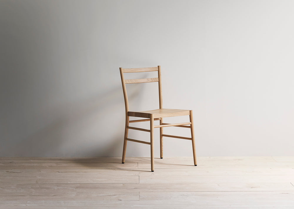 Avery dining chair