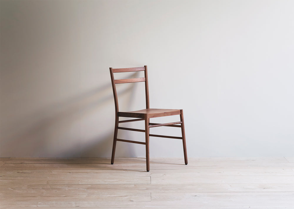 Avery dining chair