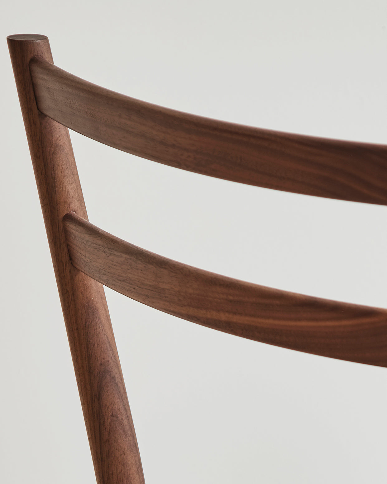 Avery dining chair