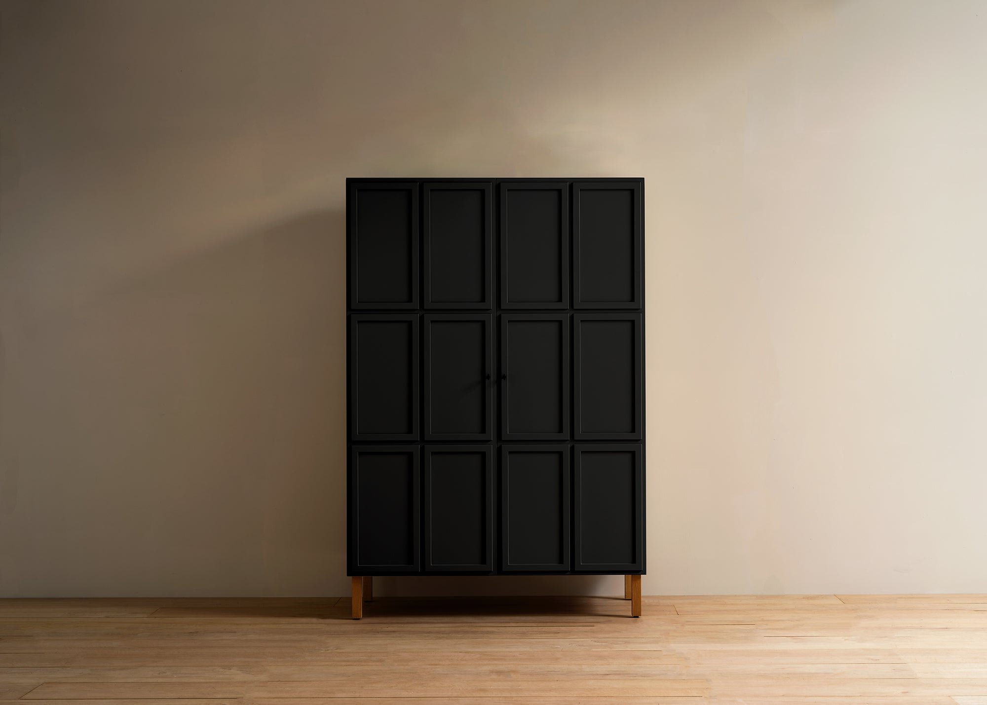 Frey armoire