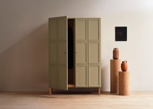 Frey armoire