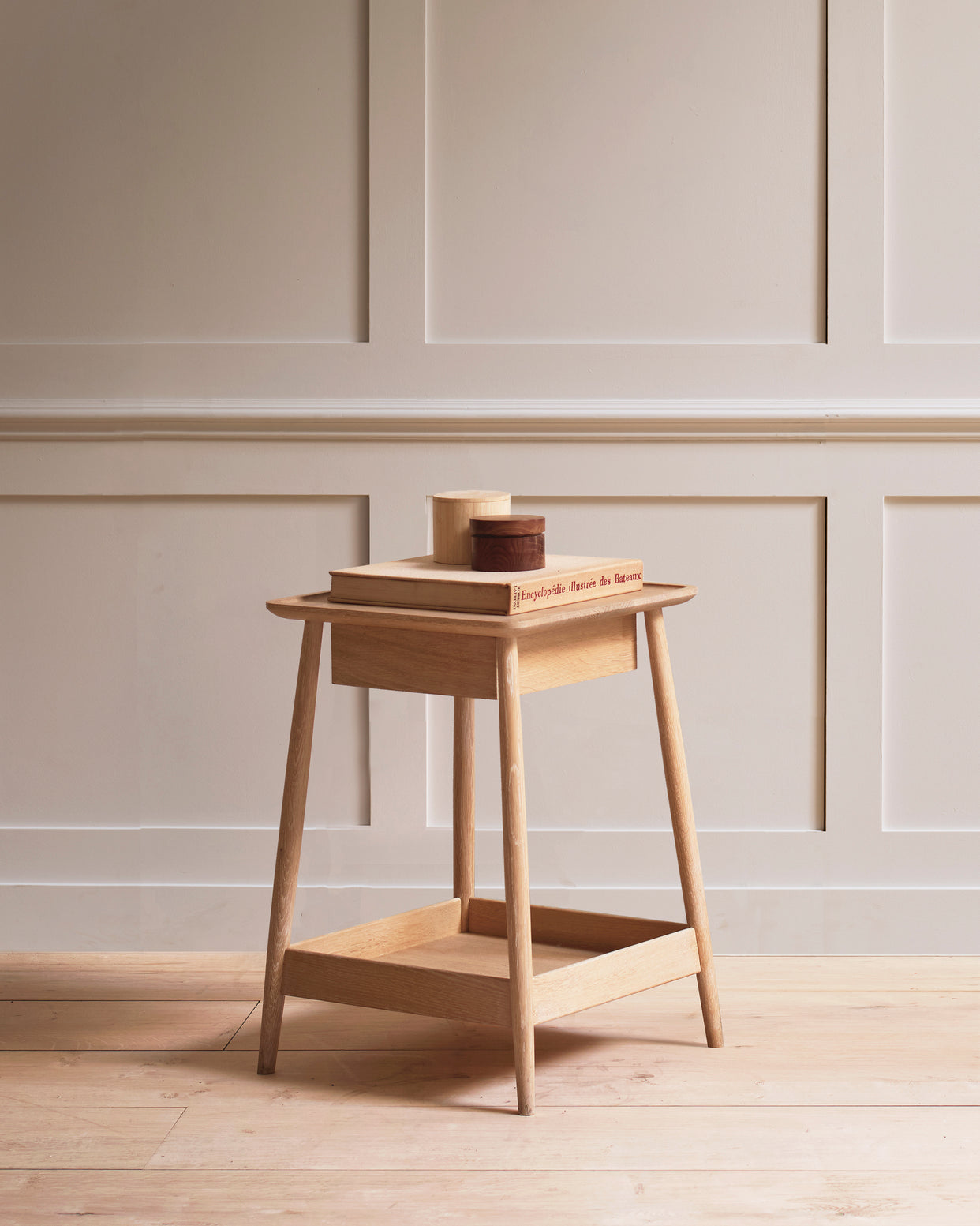 Harlosh bedside table