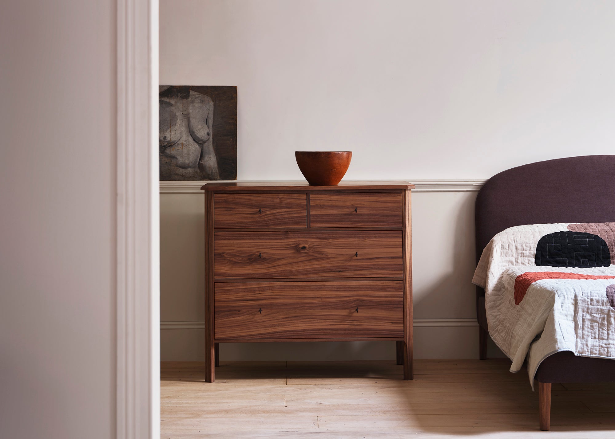 Kentridge chest of drawers