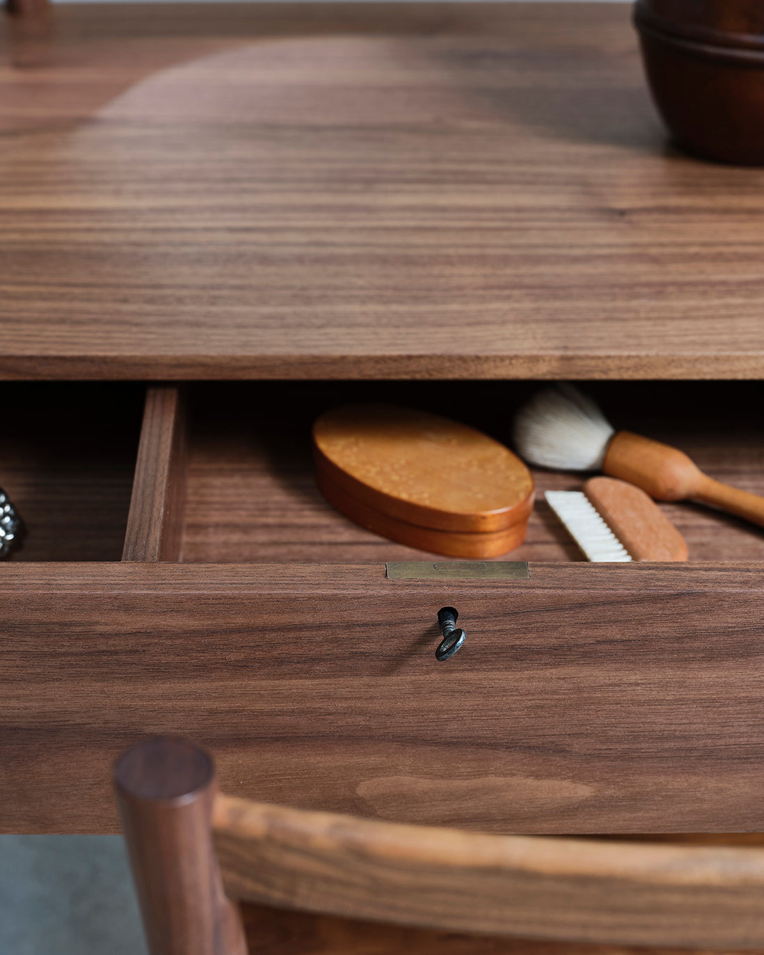 Lana dressing table II