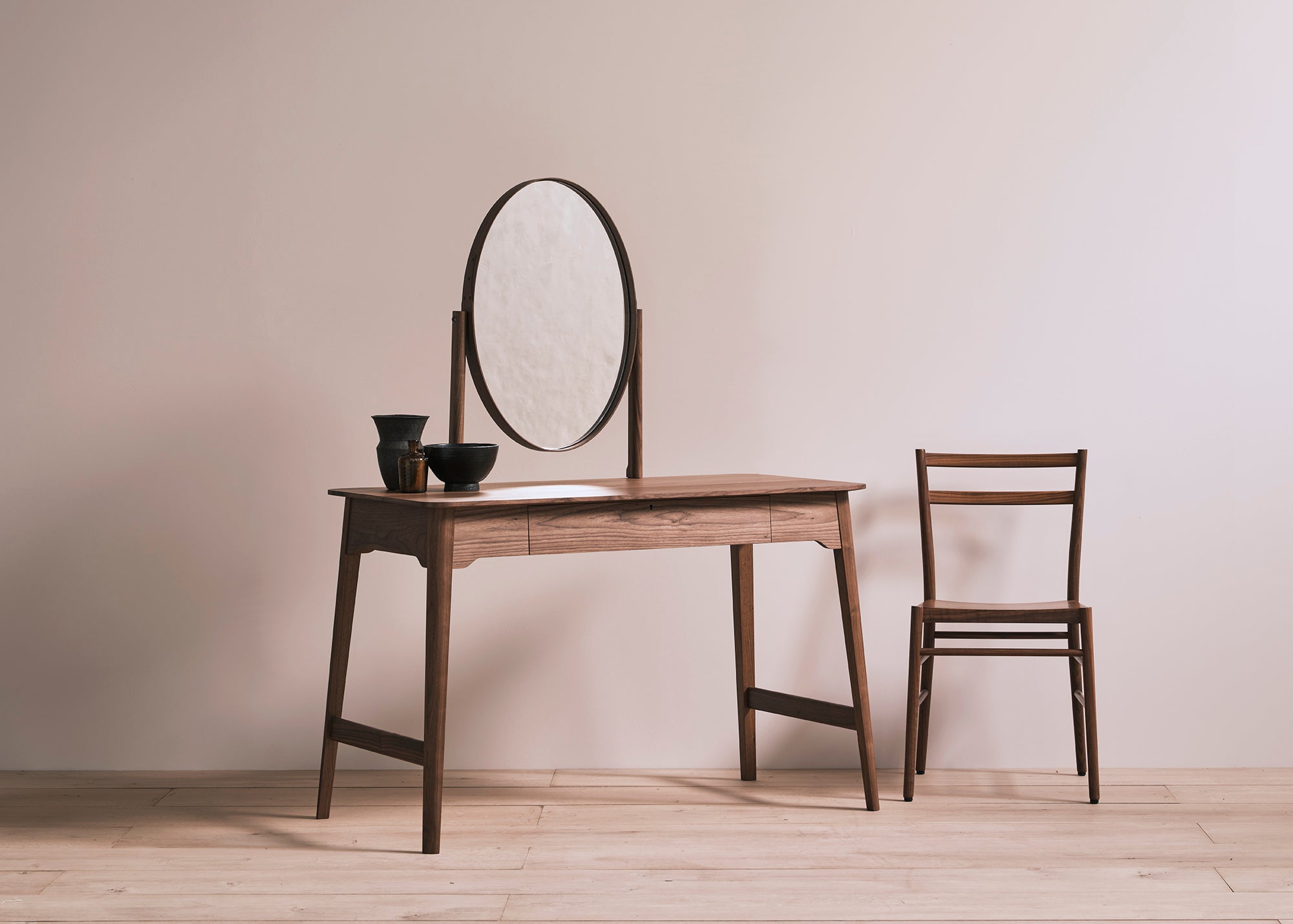 Lana dressing table II