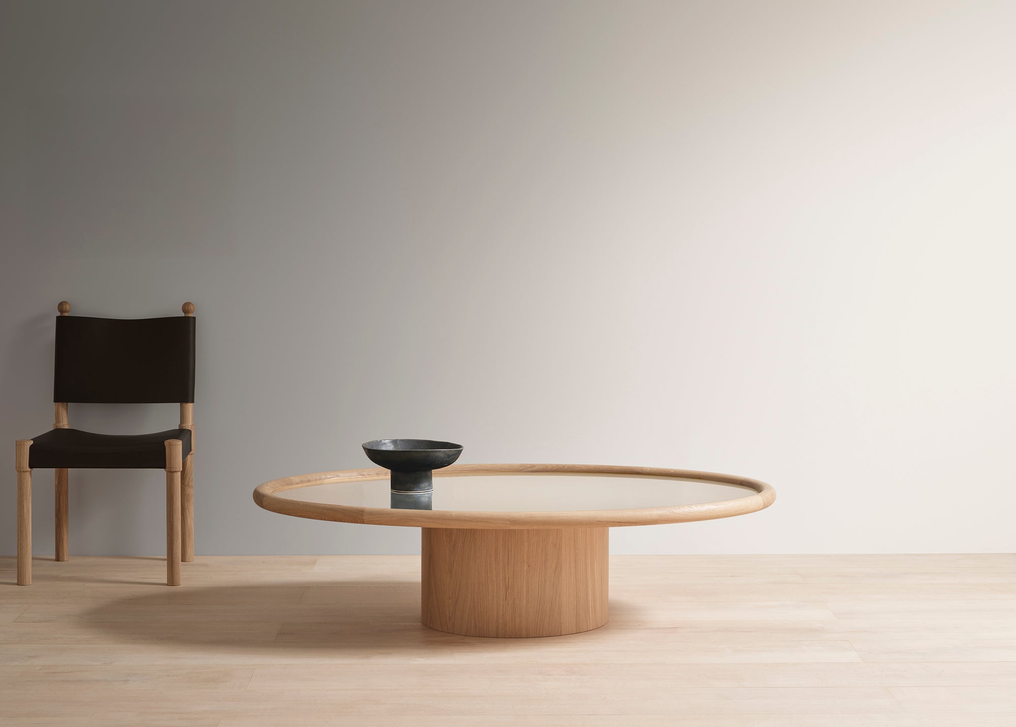 Landry coffee table elliptical white gold