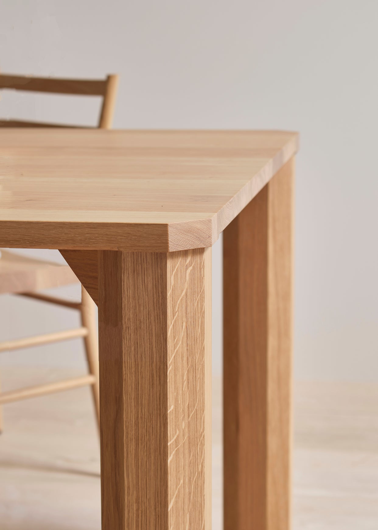Mead dining table