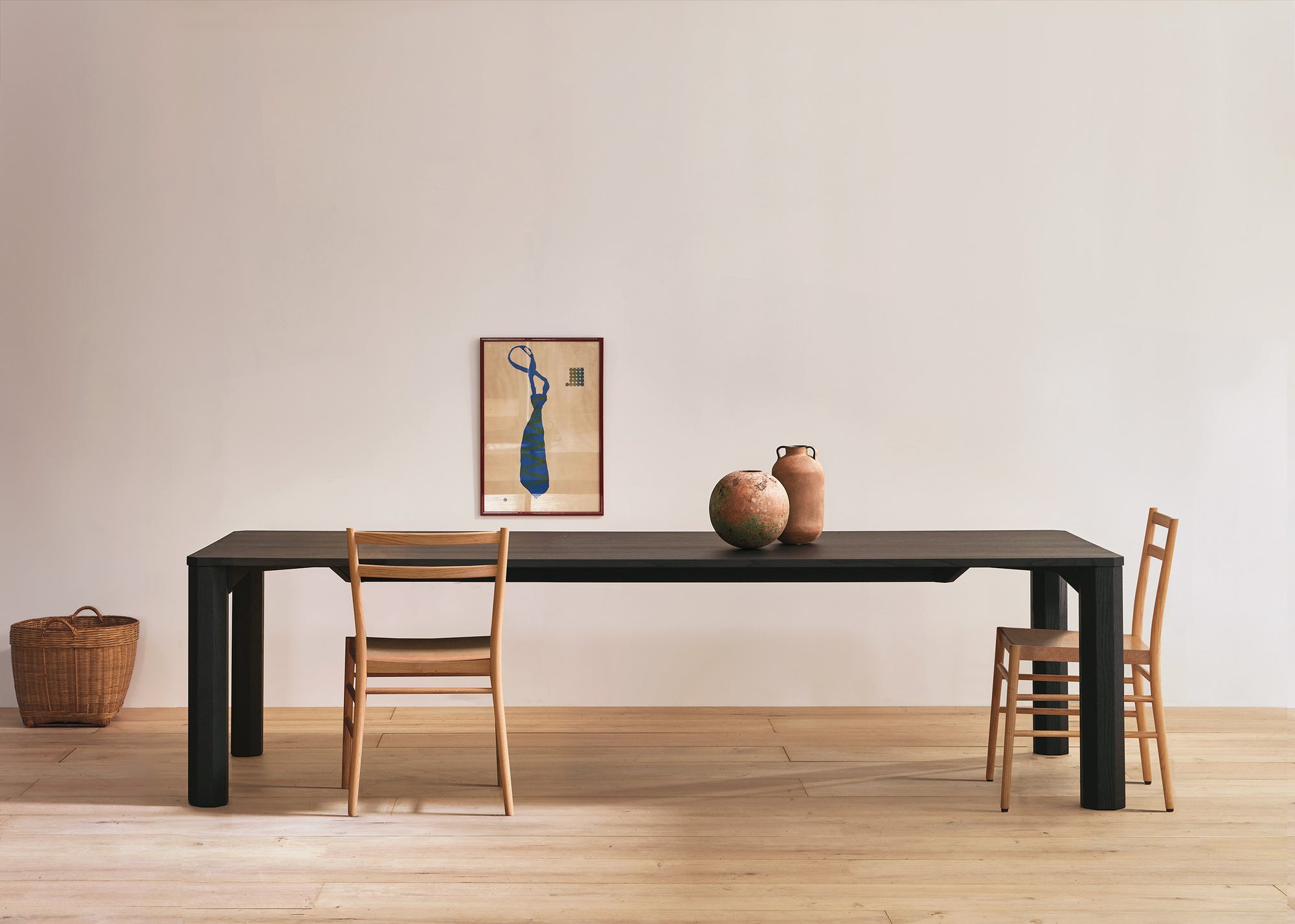 Mead dining table