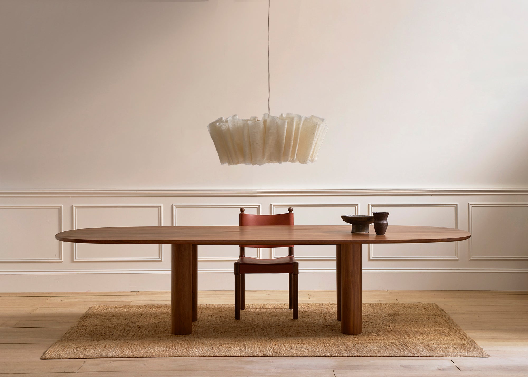 Onis dining table