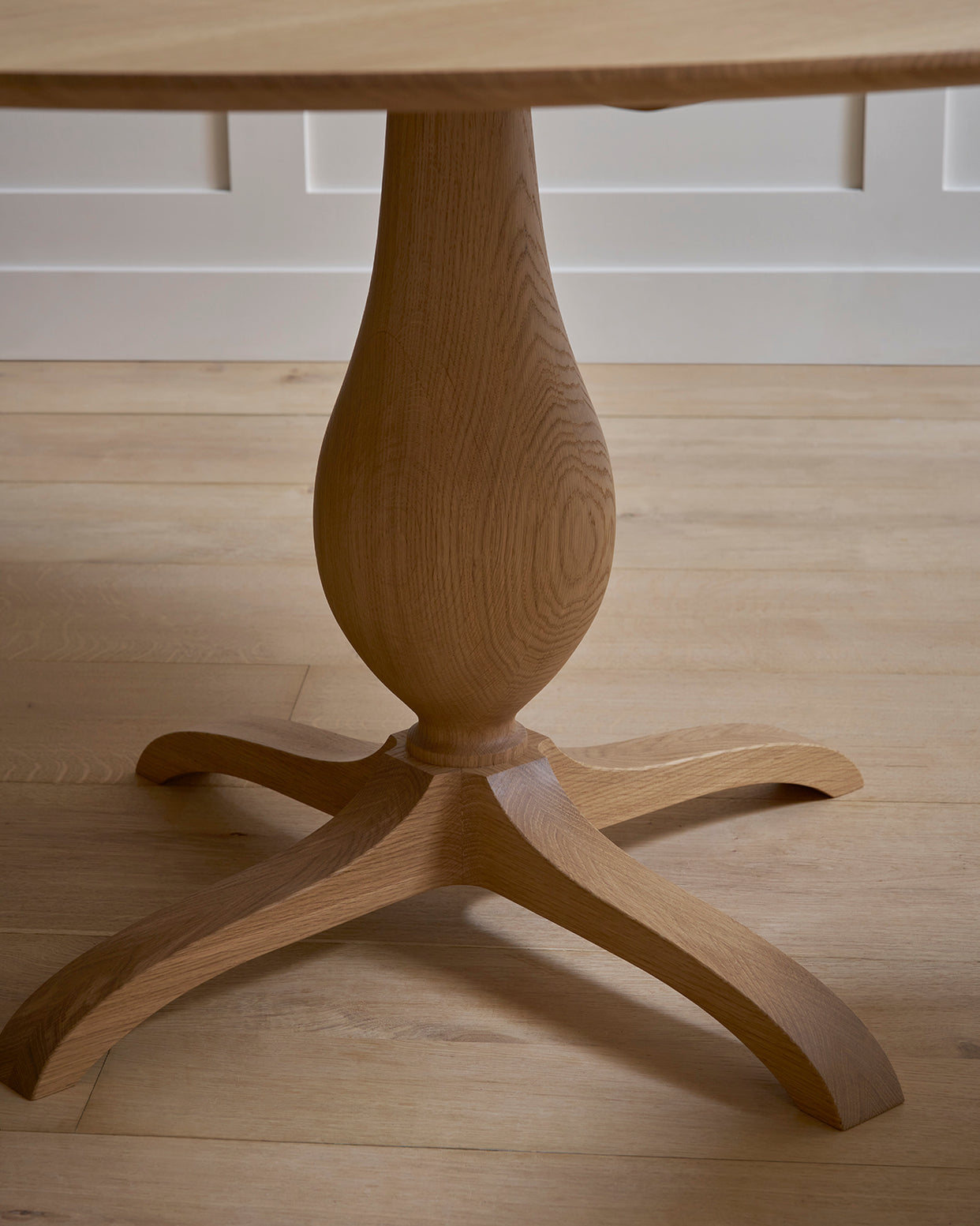 Tove dining table circular