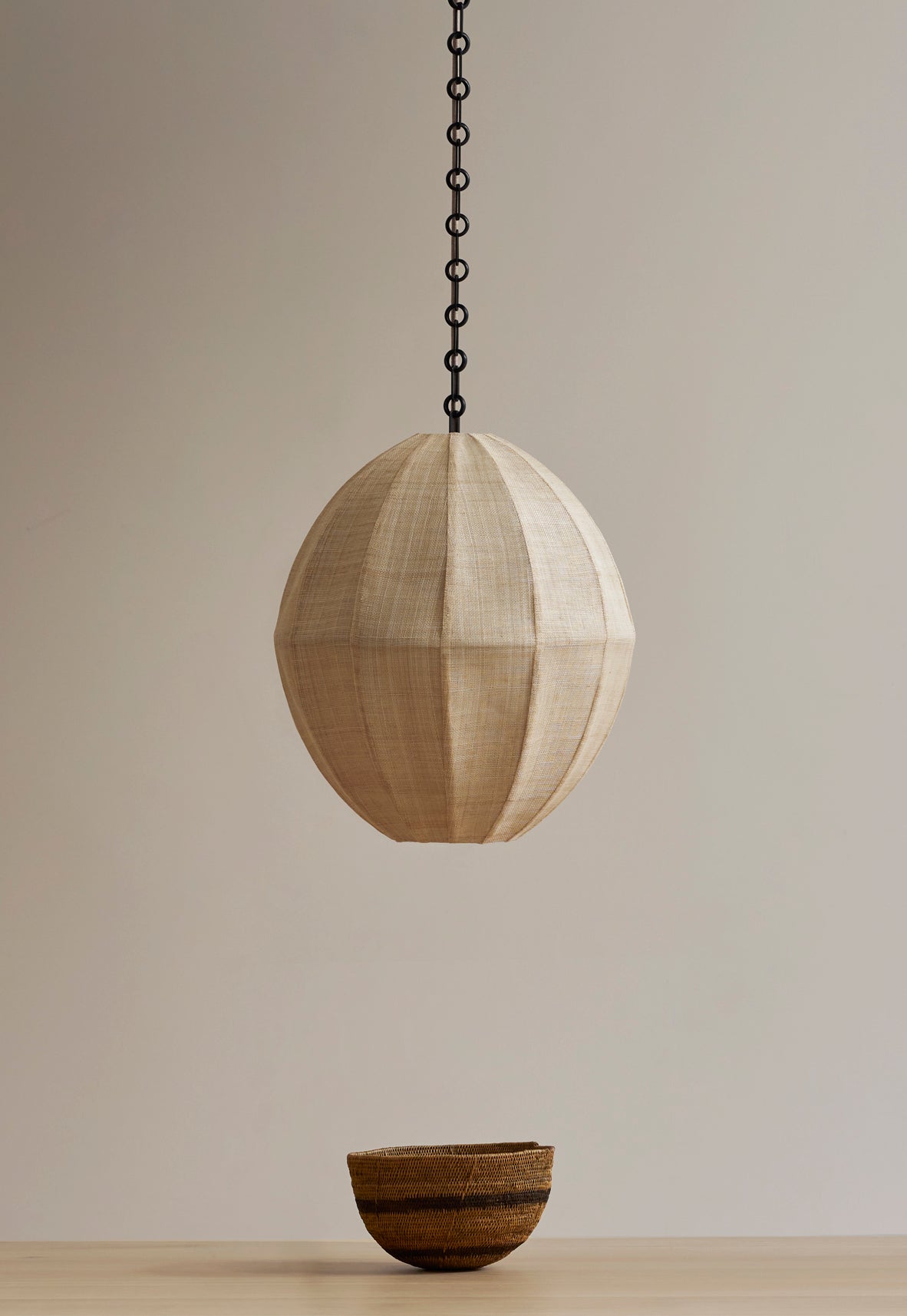Refined elegance by PINCH | View the Soren Globe light 450 – PINCH