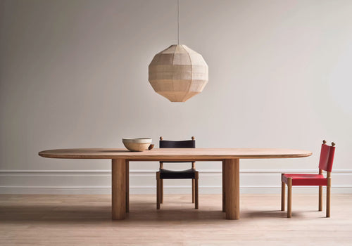 Onis dining table